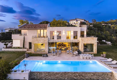 Villa with pool 19