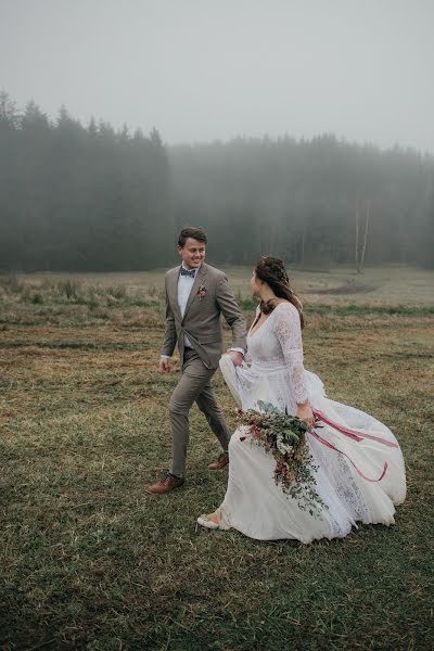 結婚式の写真家Káťa Barvířová (opuntiaphoto)。2020 12月10日の写真