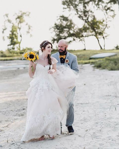 Hochzeitsfotograf Lesley Bogan (pureaperture). Foto vom 22. April 2019