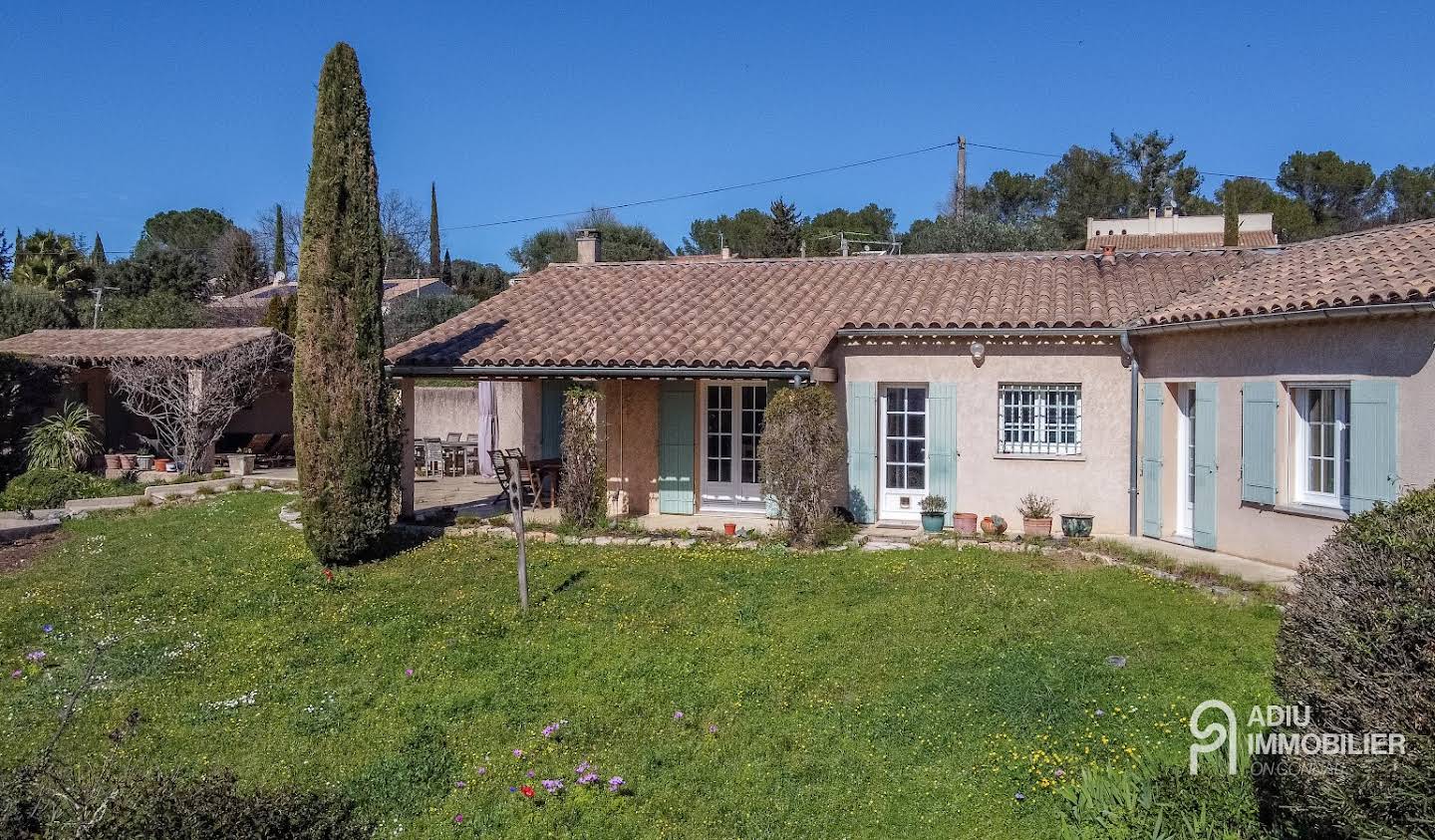 Maison avec piscine et jardin Uzès