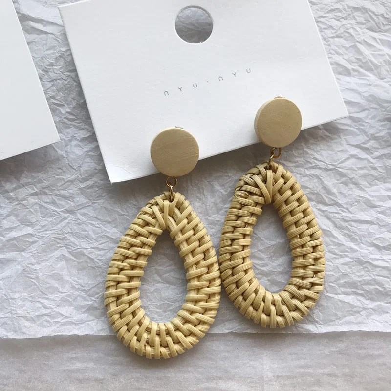 Zuid-Koreaanse vintage ronde rotan oorbellen met overdreven geometrie, perfect voor een stijlvolle en unieke look.