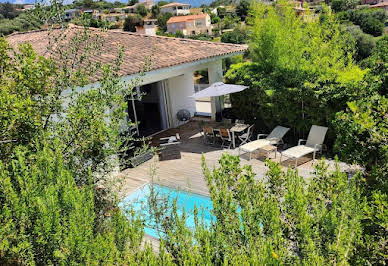 Propriété avec piscine en bord de mer 9