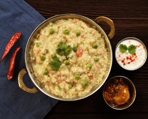 Veggie Daliya Khichdi