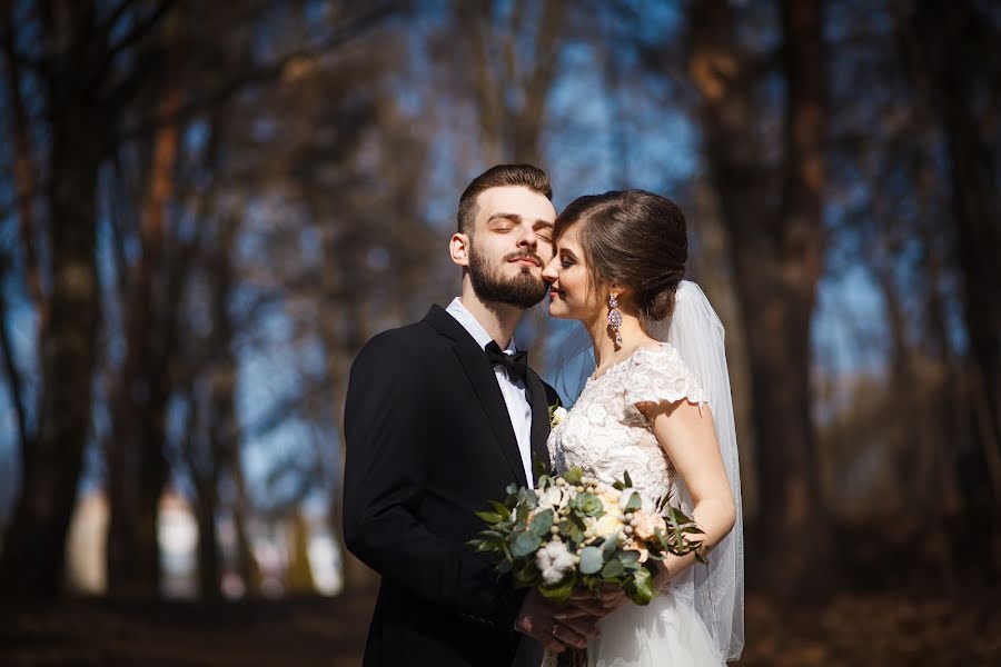 Fotógrafo de casamento Kostya Duschak (kostya-d). Foto de 17 de abril 2016