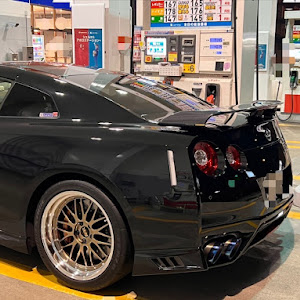 NISSAN GT-R R35