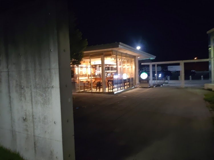 オデッセイの山口県まで走って・スタバとエニタイム・車中泊したくて車中泊マット買った・意外とツルツル滑って・独りマットプレーに関するカスタム事例の投稿画像10枚目