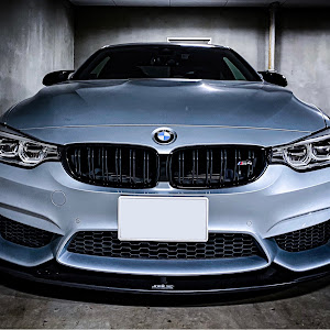 M4 クーペ F82