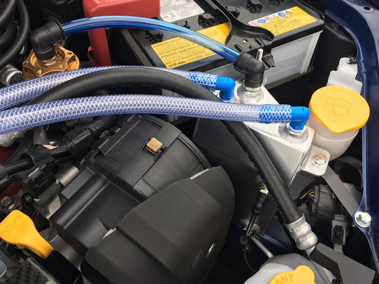 WRX STIのDIY・オイルキャッチタンク・LAILEに関するカスタム事例の投稿画像3枚目