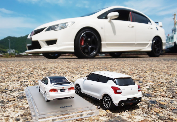 スイフトスポーツのジモティーさん🤗・スイスポ✖️FD2 コラボ🤗‼️・第２弾‼️・海の京都・ミニカーコラボに関するカスタム事例の投稿画像9枚目