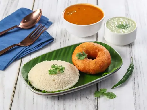 Idli & Medu Vada (2 Pcs)