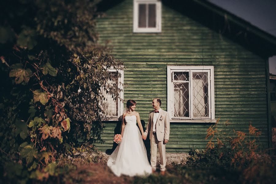 Fotógrafo de casamento Denis Polulyakh (poluliakh). Foto de 19 de março 2016