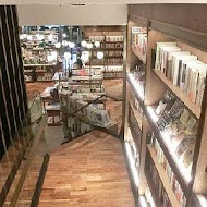 蔦屋書店 Tsutaya Bookstore