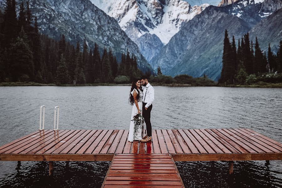 Fotografo di matrimoni Leonid Burcev (llll). Foto del 29 dicembre 2019