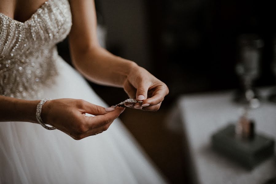 Fotógrafo de casamento Michał Bąk (simonibakstudio). Foto de 14 de agosto 2019