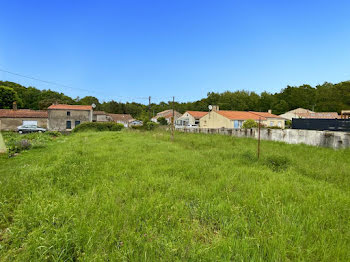 terrain à Landeronde (85)