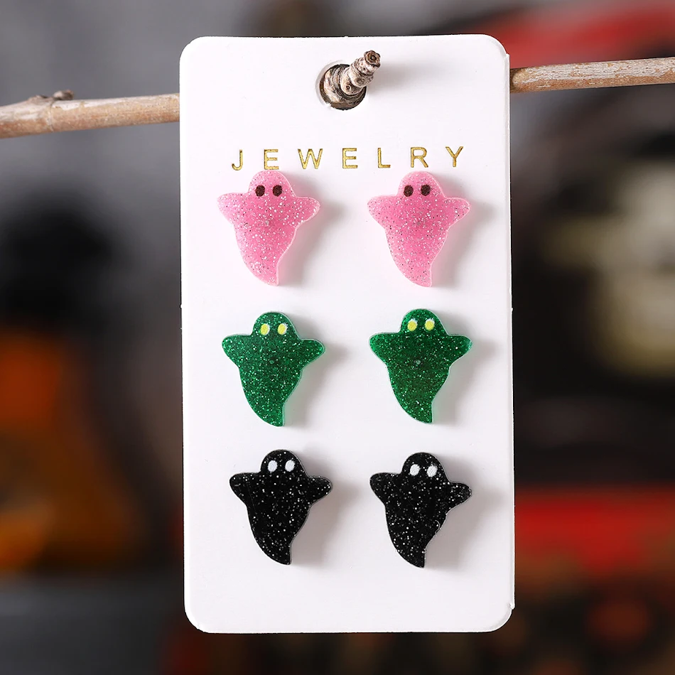 Halloween schattige kleurrijke spookoorbellen set. Geef je kostuum een speelse touch met deze oorbellen.