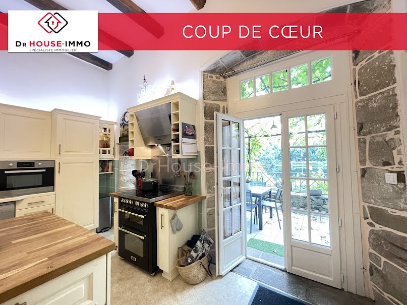 Vente maison 5 pièces 130 m² à Beaulieu-sur-Dordogne (19120), 355 000 €