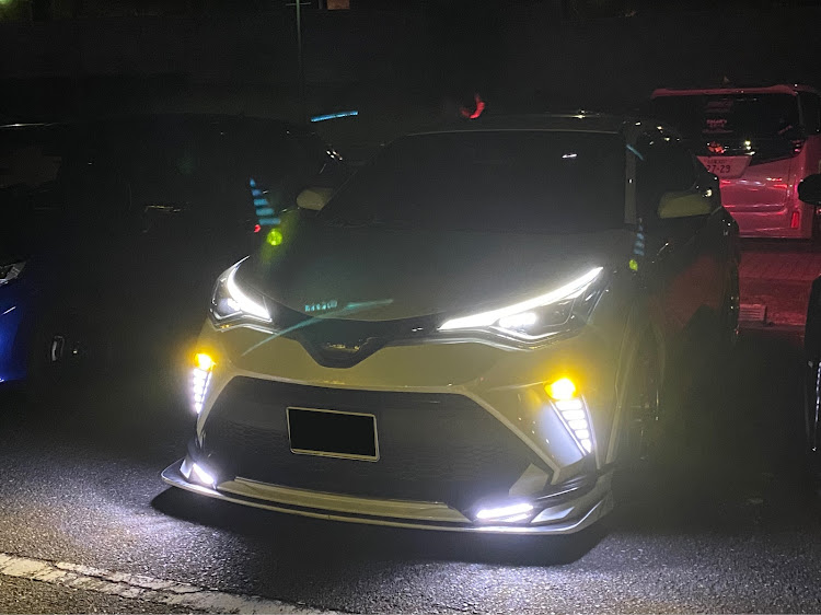 C-HRのいいね＆フォロー＆コメントありがとうございます・師走突入・淡路島ハイウェイオアシス・オールジャンルMT・車で繋がる人の輪🤗に関するカスタム事例の投稿画像4枚目
