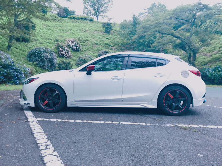 アクセラスポーツのジロジロ・ドライブに関するカスタム事例の投稿画像1枚目