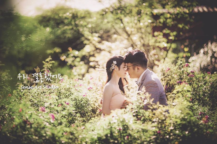 Wedding photographer Wei Yitang (weiitang). Photo of 15 June 2019