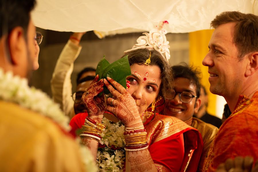 Fotógrafo de casamento Aniruddha Sen (aniruddhasen). Foto de 1 de fevereiro 2023