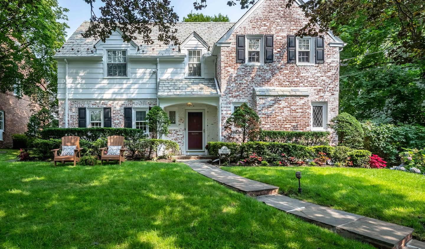 Property Manhasset