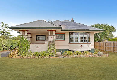 House with pool and garden 5