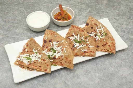 Paneer Pyaz Paratha With Achar