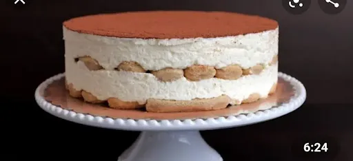 Tiramisu Cake