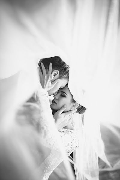 Jurufoto perkahwinan Dmitriy Lopatin (goami). Foto pada 18 Disember 2015