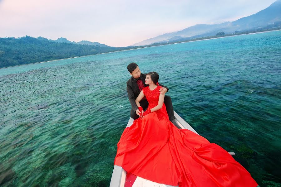 Fotógrafo de casamento Danny Arief (d8studio). Foto de 4 de julho 2019