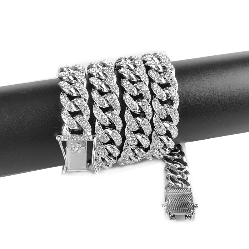 Catena cubana Hip Hop in lega di zinco da 13mm di larghezza, un accessorio perfetto per un look audace e un'affermazione di stile unica.