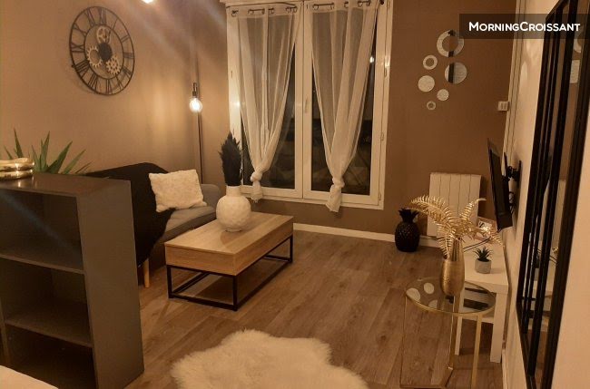 Location meublée appartement 1 pièce 27 m² à Elancourt (78990), 1 430 €