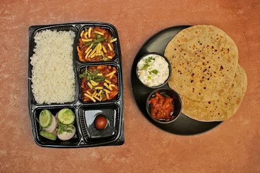 Sev Tamatar Thali