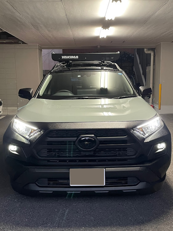 RAV4のYAKIMAメガウォーリアー・MXAA54・RAV4・オフロードパッケージ2に関するカスタム事例の投稿画像1枚目