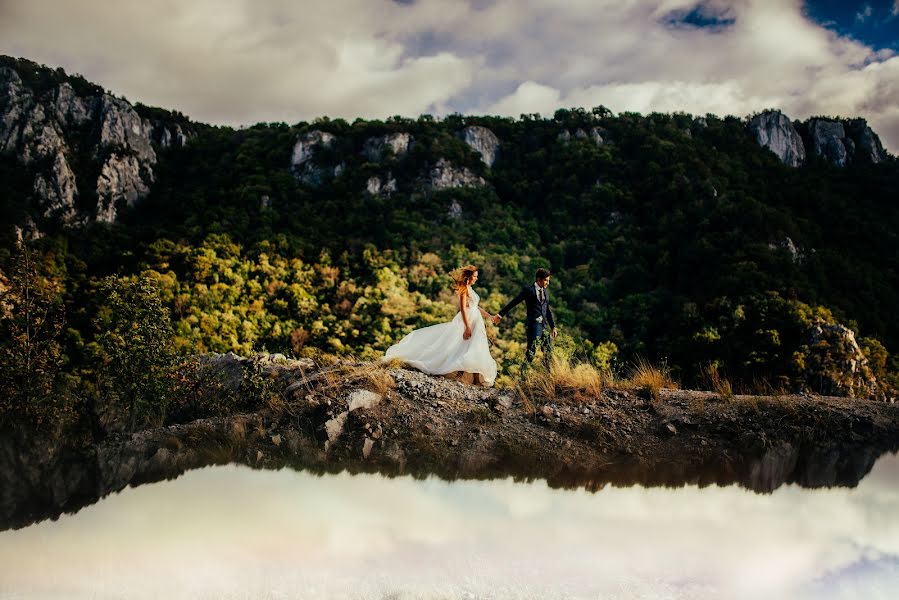 Fotografo di matrimoni Laurentiu Nica (laurentiunica). Foto del 22 settembre 2017