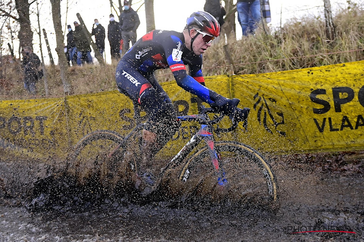 Ronhaar breekt op 20ste door bij elite: "Nu rij ik ineens op plek waar ik van droomde, in wiel van Van Aert bijvoorbeeld"