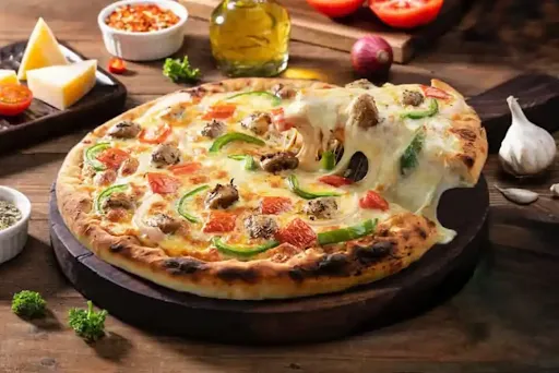 Chicken Capsicum Pizza