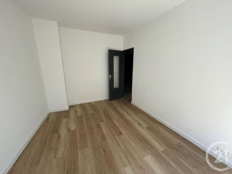 Location  appartement 3 pièces 57.93 m² à Pamiers (09100), 490 €