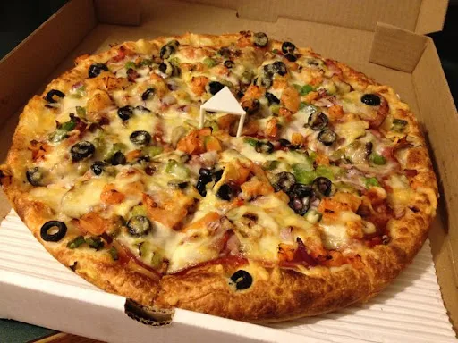 Chicken Cheezy Bbq Pizza