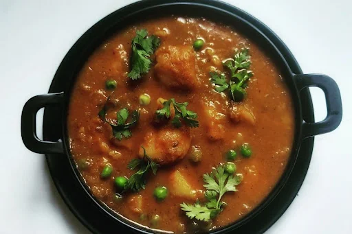 Aloo Matar Gravy