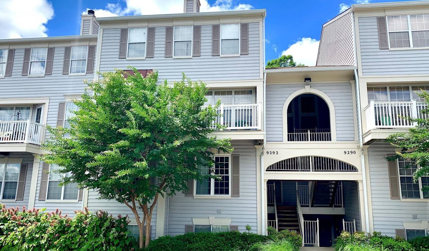 House with pool Lorton