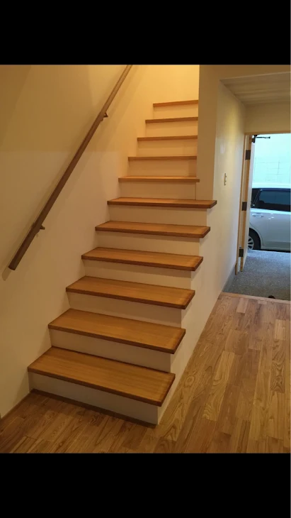 「階段」のメインビジュアル