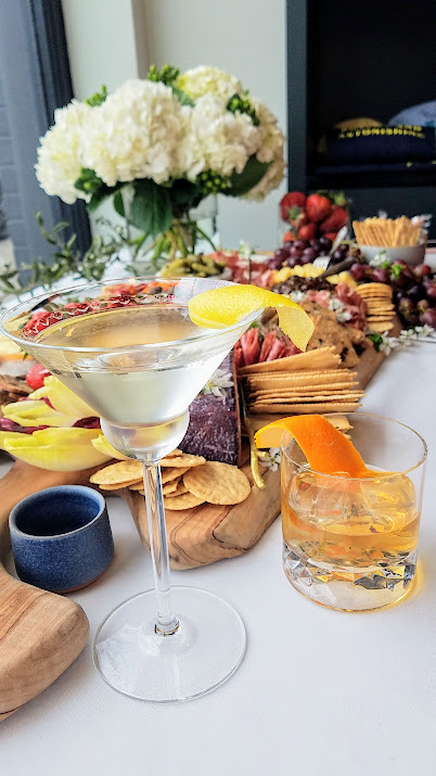 Easy Cocktails with Straightaway Cocktails, offering premade shelf stable cocktails