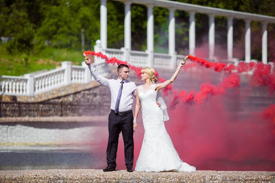 Fotógrafo de casamento Oksana Martynova (oksanamartynova). Foto de 4 de julho 2016