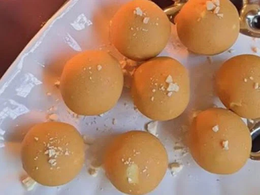 Besan Ladoo