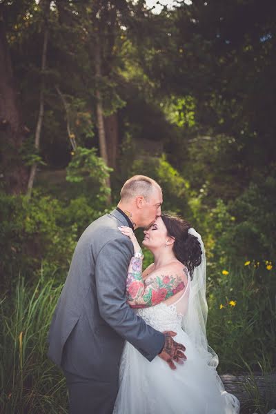 Wedding photographer Chelsea Banwell (chelseadawn). Photo of 8 May 2019