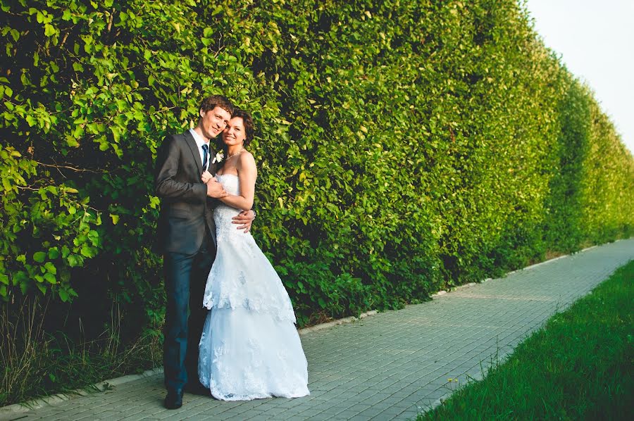 Fotógrafo de casamento Irina Zubkova (retouchirina). Foto de 19 de março 2014