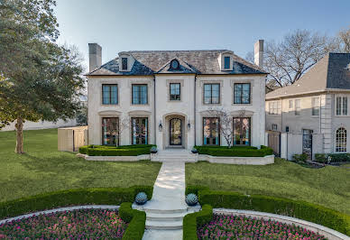 House with pool and garden 2