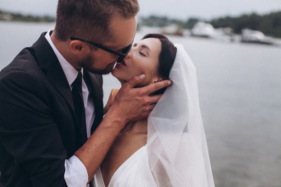 Wedding photographer Maksim Rogulkin (maximrogulkin). Photo of 11 August 2021